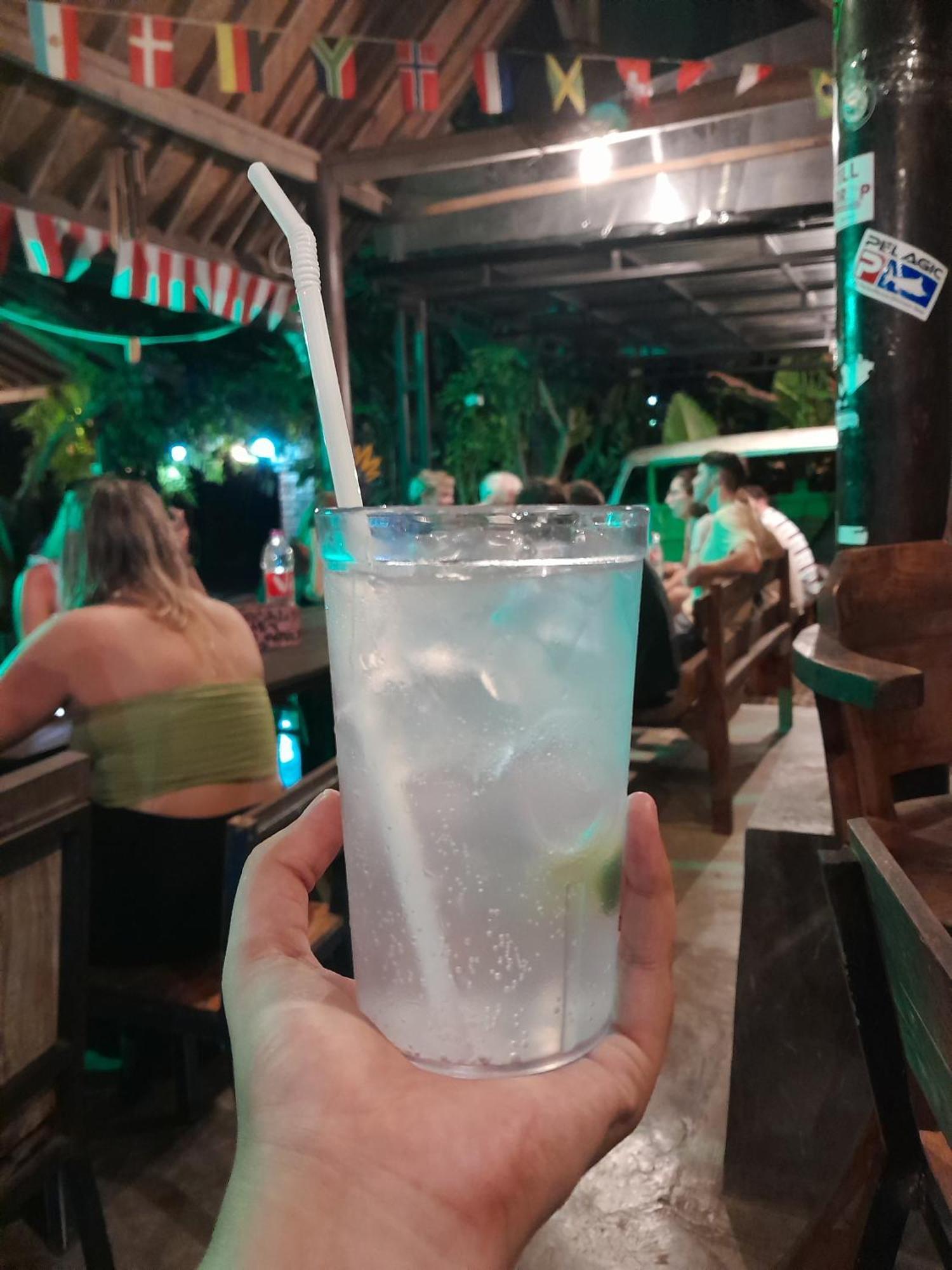 Da Housetel Kuta Hostel Кута Екстериор снимка