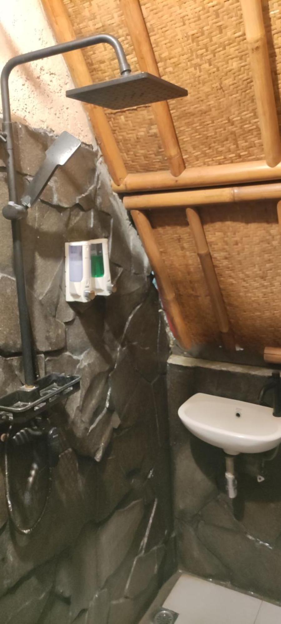 Da Housetel Kuta Hostel Кута Екстериор снимка