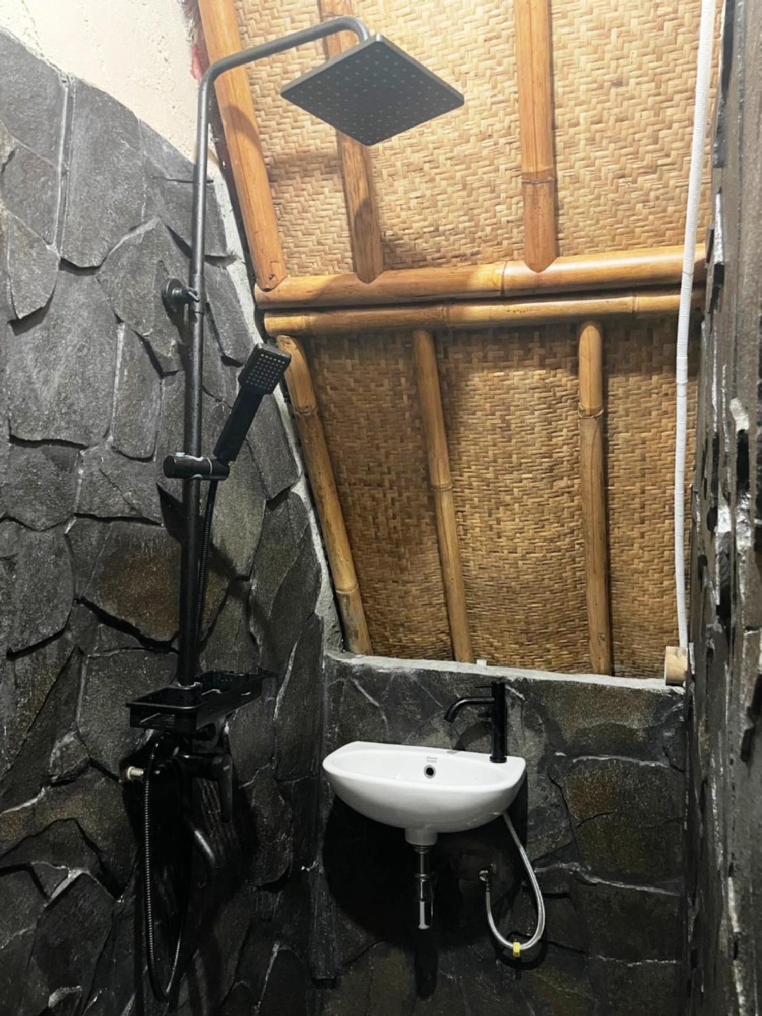 Da Housetel Kuta Hostel Кута Екстериор снимка