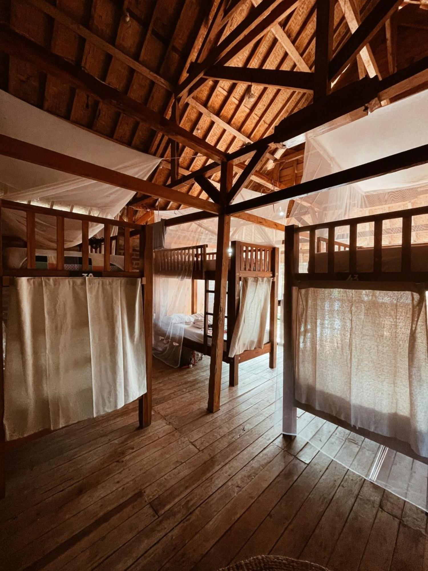 Da Housetel Kuta Hostel Кута Екстериор снимка